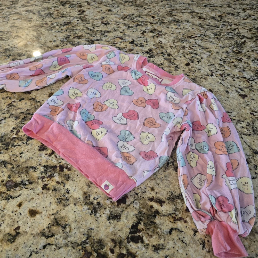Cheeky Plum Pink Heart Pattern Kids Sweatshirt